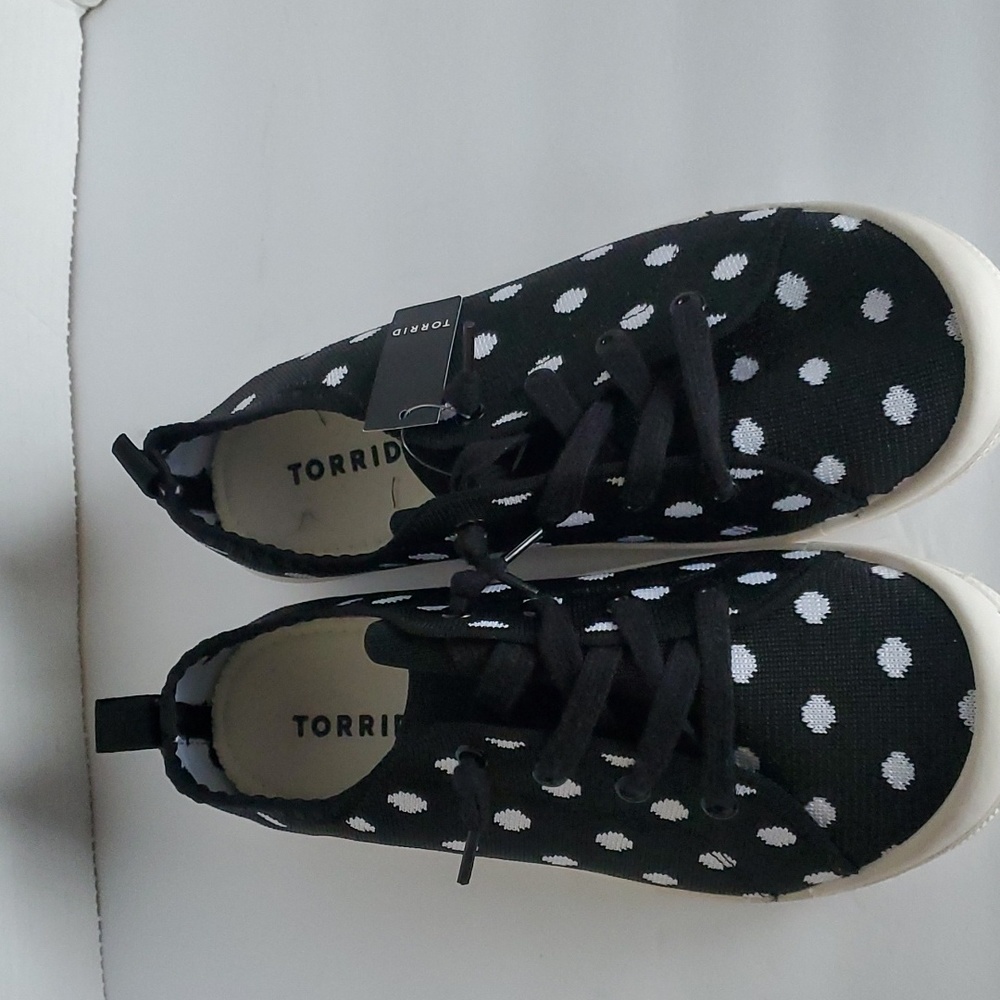 Polka dots sneakers